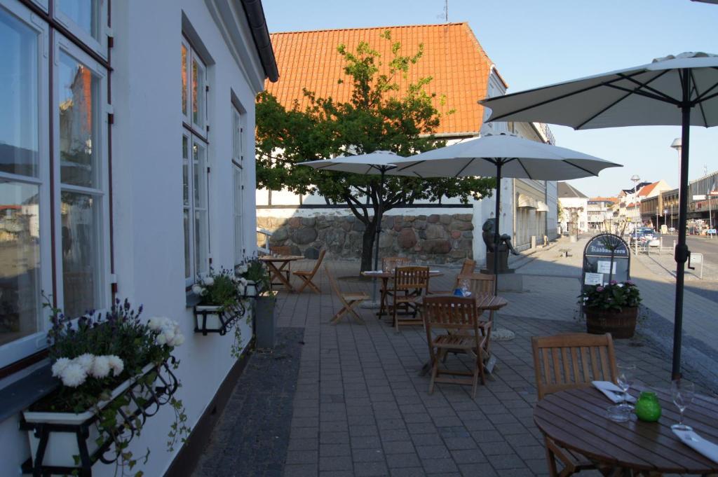 Hotel Radhuskroen Frederikssund Exterior foto